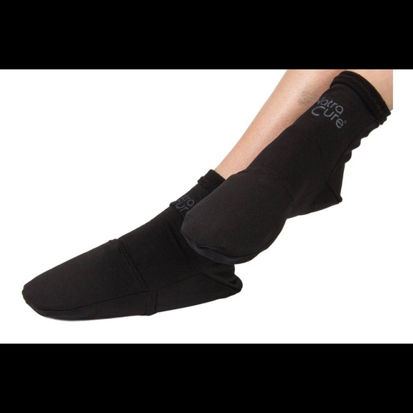 NATRACURE COLD THERAPY SOCKS (size L / XL) - Picture 3 of 5